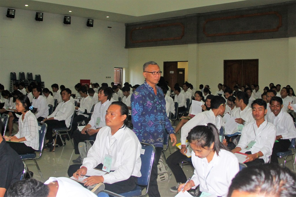 PENERIMAAN MAHASISWA BARU ISI DENPASAR TAHUN AJARAN 2016/2017