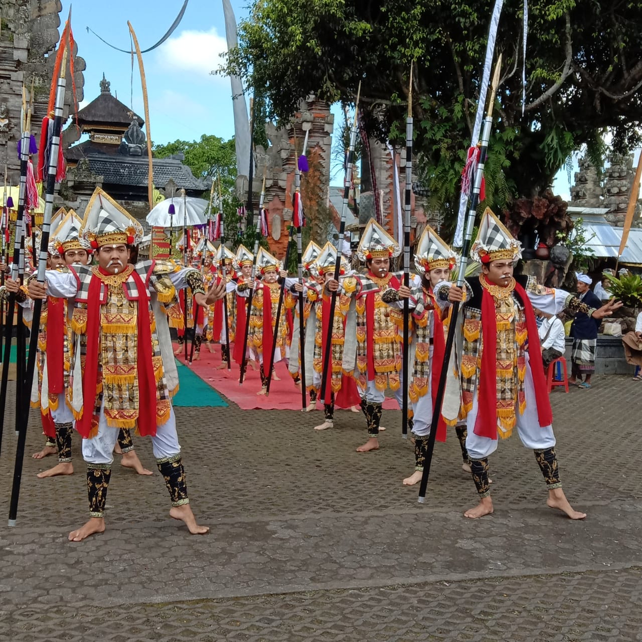 ISI Denpasar siap “ngayah” di desa pakraman se-Bali