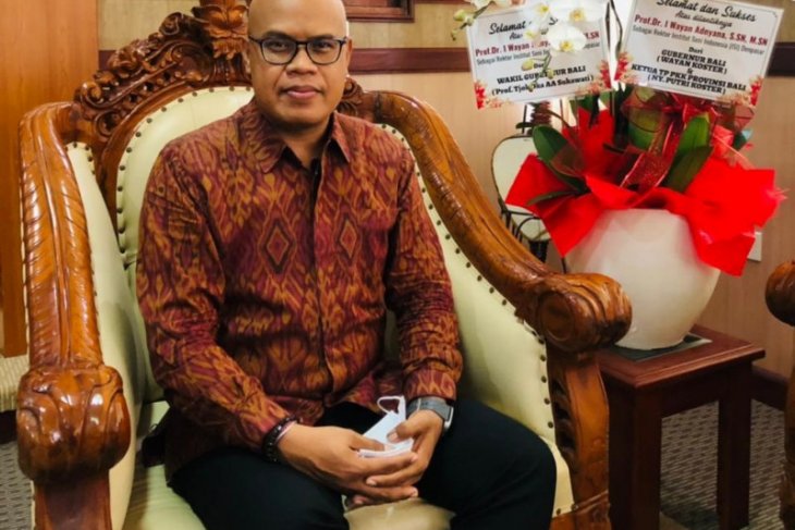 Kadis Kebudayaan Bali “Kun” Adnyana Terpilih sebagai Rektor ISI Denpasar