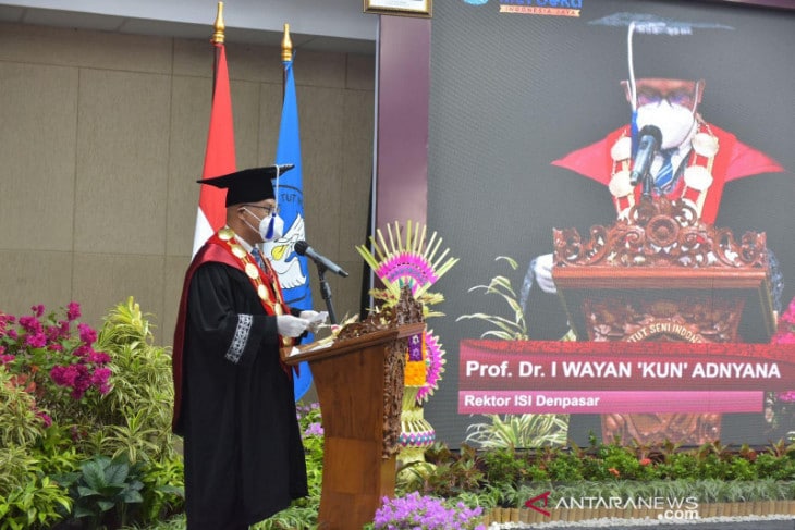 Wisuda ke-26 ISI Denpasar dirangkaikan Pembukaan Festival Bali Sangga Dwipantara