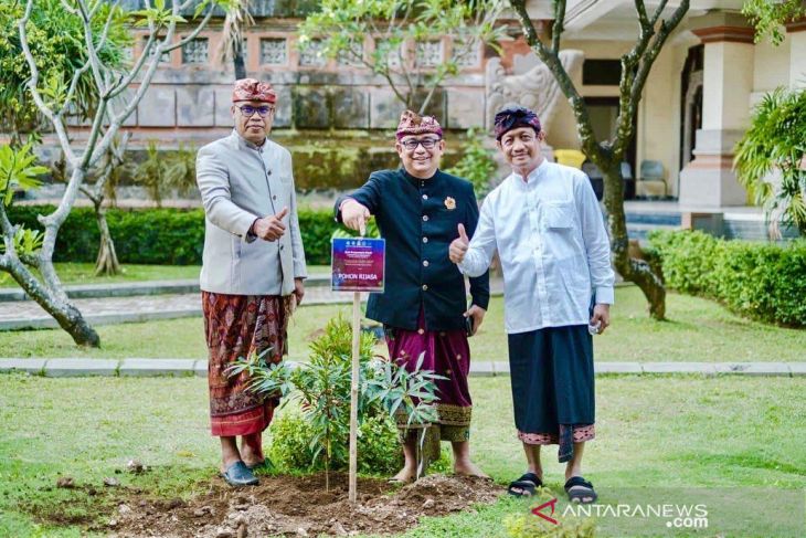 ISI Denpasar maknai Purnama Sidhi Sasih Kalima dengan berbagai acara