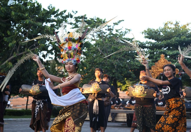 ISI Denpasar Tampilkan Garapan Baru Gambyuh Agung untuk Pawai PKB ke-44