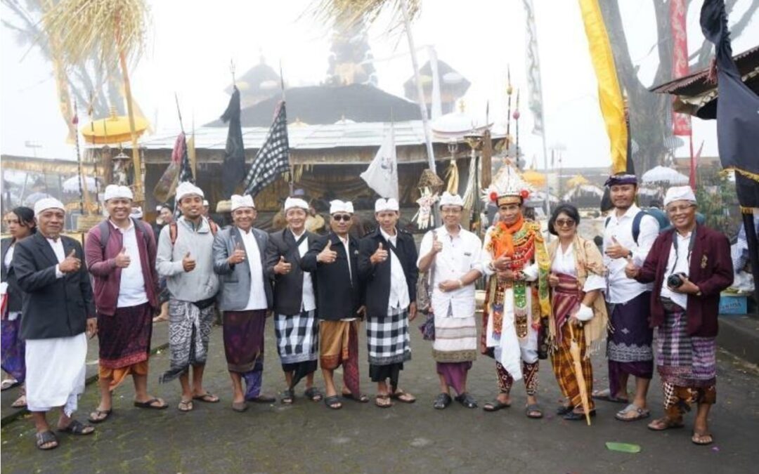 Program Pengabdian Nawa Citta Swabudaya Internet Seminar Indonesia Denpasar di Desa Batur