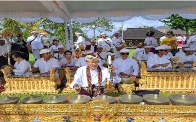 Gong Legendaris ISI Denpasar Ngayah Pada Upacara Tawur Tabuh Gentuh Di Pelataran Pura Besakih