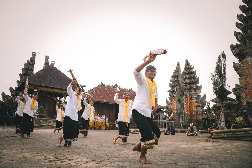 Review Kegiatan Pengabdian Nawa Citta Swabudaya Internet Seminar Indonesia Denpasar di Desa Batur