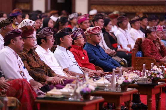 KULIAH UMUM GUBERNUR BALI BERTEMA “44 TONGGAK PERADABAN PENANDA BALI ERA BARU”