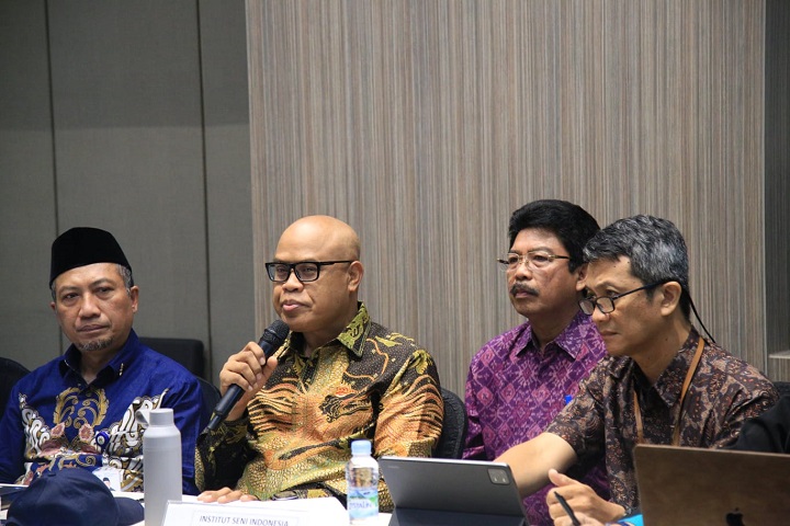 Rektor ISI Denpasar Presentasikan Inovasi dan Strategi Keterbukaan ...