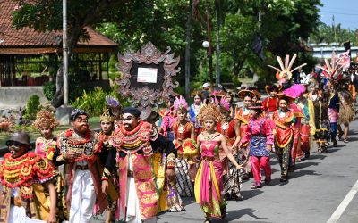 Gempita Parade Nusantara ISI Denpasar: Peringati Hari Sumpah Pemuda ke-96